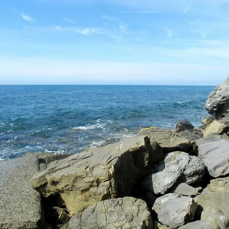 Locazione Turistica La Scogliera * Costarainera